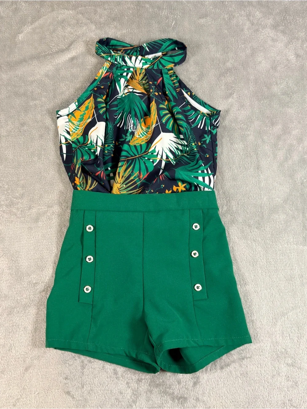 SHEIN Green High-Waist Button-Accent Girls' Shorts Set
